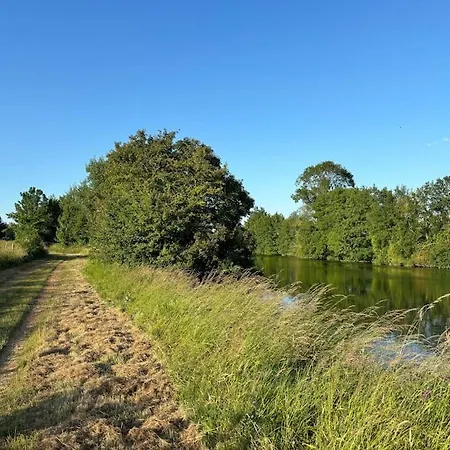Le Du Moulin-batisse De Caractere De 1795 En Bord De Loir-10 Mn Du Zoo De La Fleche-30 Mn Des 24 H Du Mans-circuit De Randonnee Et Promenade A Velo Sur Chemin De Pleine Campagne-calme Absolu Loin Du Stress Quotidien ! Villa *