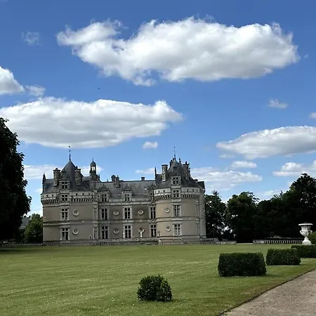 Villa Le Du Moulin-batisse De Caractere De 1795 En Bord De Loir-10 Mn Du Zoo De La Fleche-30 Mn Des 24 H Du Mans-circuit De Randonnee Et Promenade A Velo Sur Chemin De Pleine Campagne-calme Absolu Loin Du Stress Quotidien !